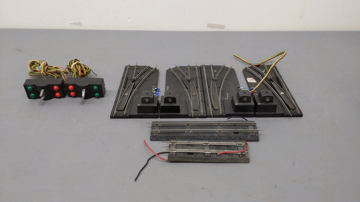 American Flyer S Gauge Assorted Track And Switches 2-720A, 2-722A, 726, 10' Trk VG