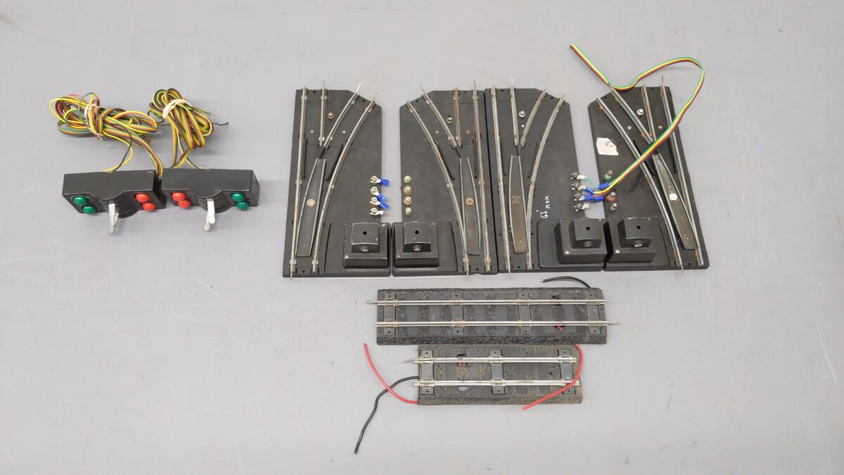 American Flyer S Gauge Assorted Track And Switches 2-720A, 2-722A, 726, 10' Trk VG