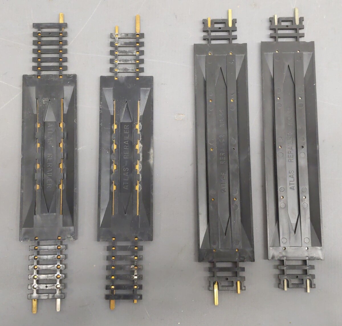 Atlas HO Straight & Curved Track & Rerailers [54] EX