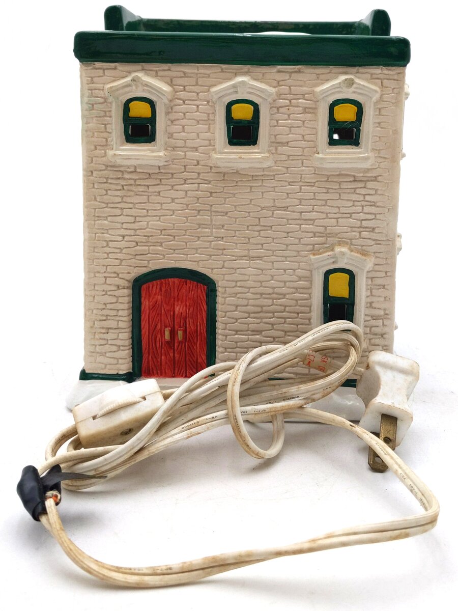 Christmas Valley Maintstreet Collection True Value Hardware Store EX/Box