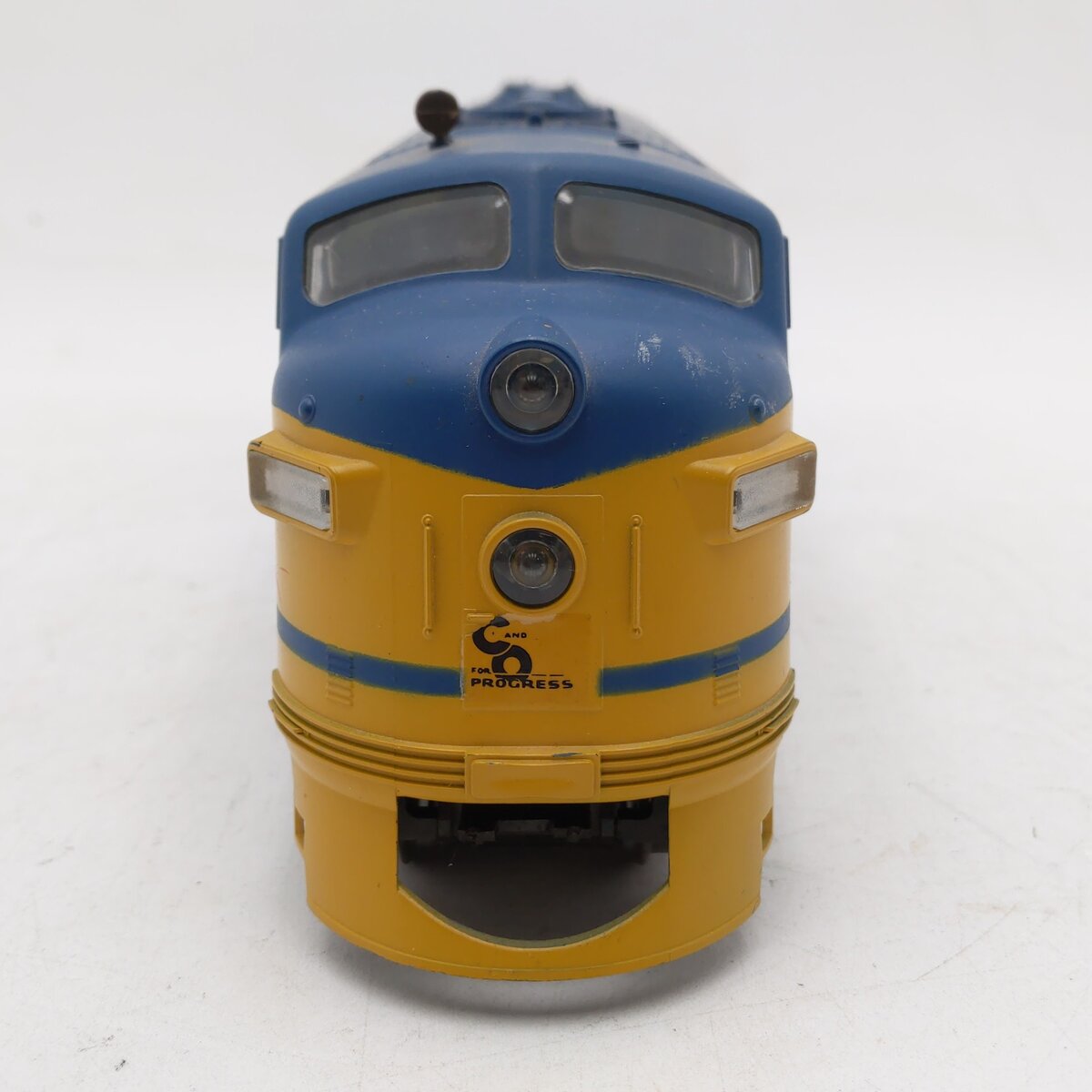 Atlas 6103 O Scale 2 Rail Chesapeake & Ohio F-9 Diesel Locomotive #8600 EX