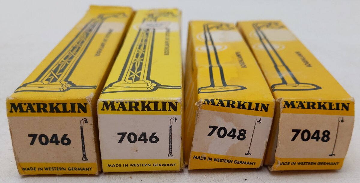 Marklin HO Scale Assorted Lamps and Street Lights: 7048 and 7046 [4]/Box