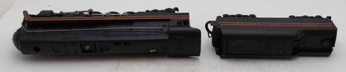 Lionel 6-18040 O Norfolk & Western 4-8-4 J Class Steam Locomotive & Tender #612 VG/Box