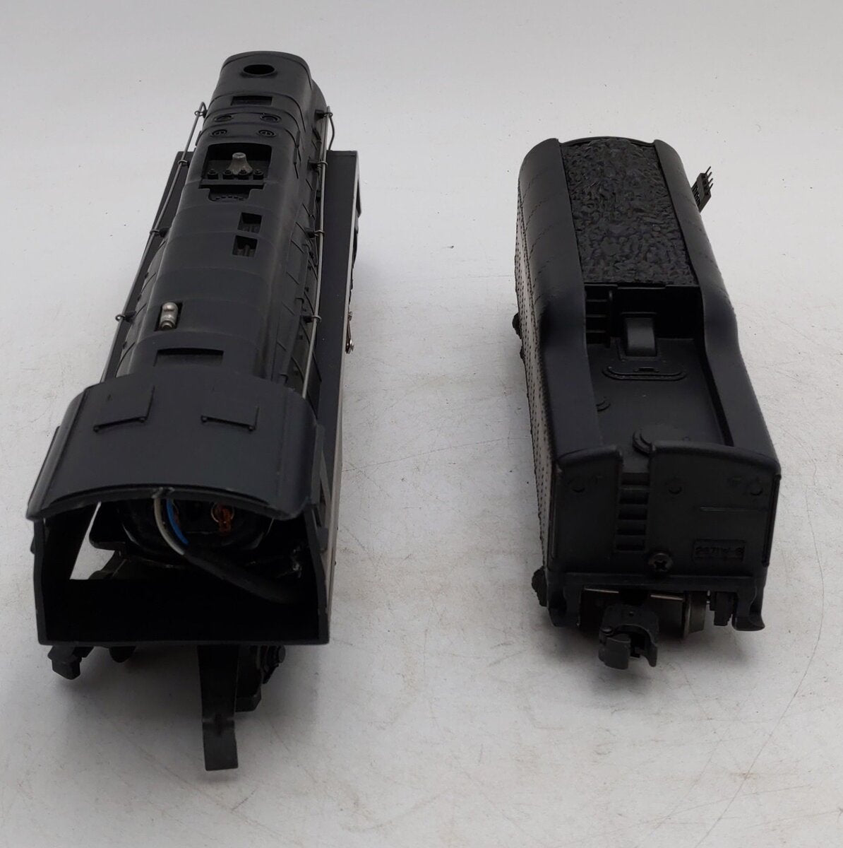 Lionel 6-18040 O Norfolk & Western 4-8-4 J Class Steam Locomotive & Tender #612 VG/Box