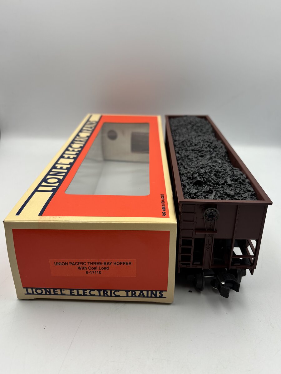 Lionel 6-17110 O Gauge Union Pacific 3-Bay Hopper #17110 with Coal Load EX/Box