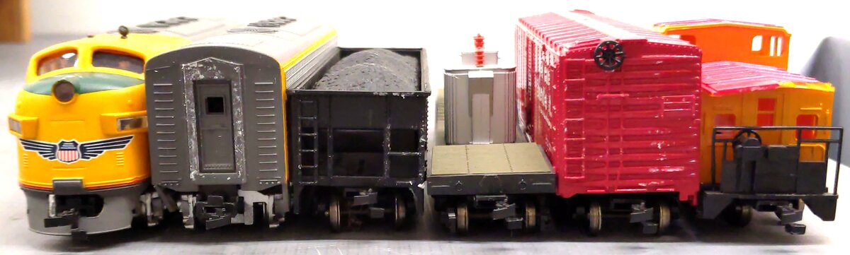 Bachmann 01113 Santa Fe Silver Series Complete HO Gauge Diesel Train Set VG/Box