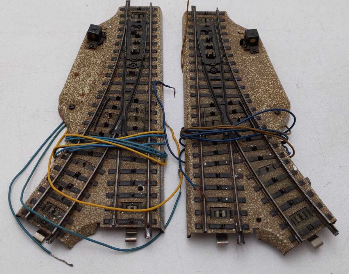 Marklin 5117 HO Scale Left and Right Track Turnouts (One Pair)/Box