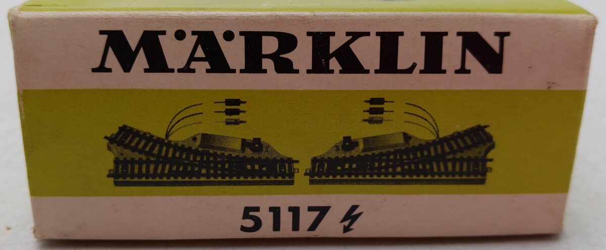 Marklin 5117 HO Scale Left and Right Track Turnouts (One Pair)/Box