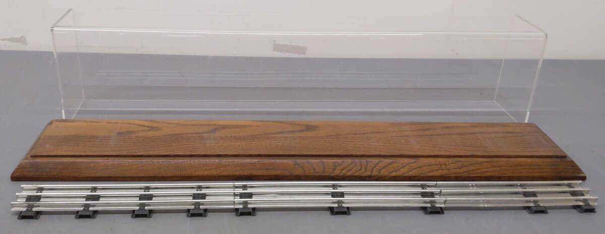 O Gauge Acrylic Display Case With Track 29 1/2