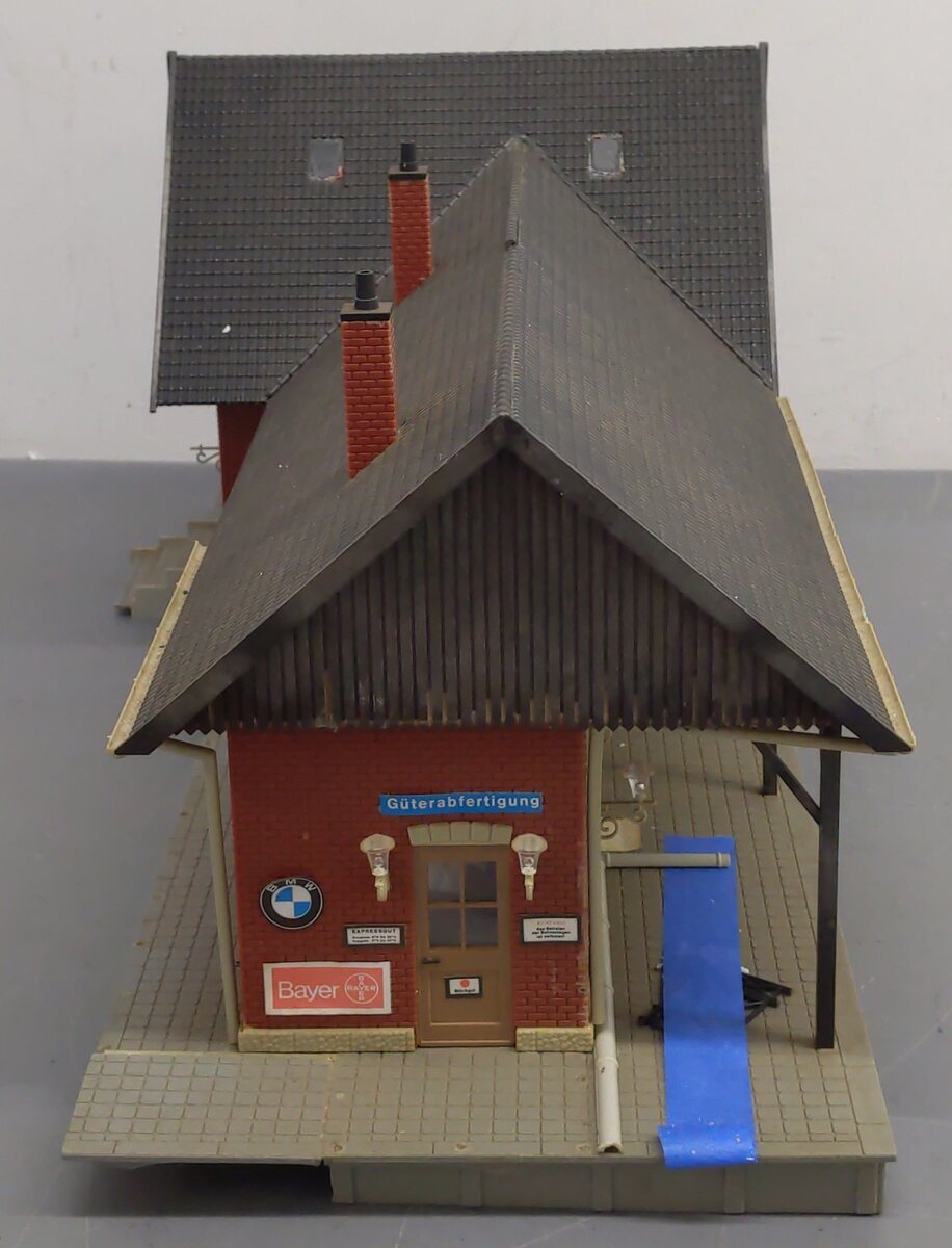 G Scale Custom Engine Shed VG