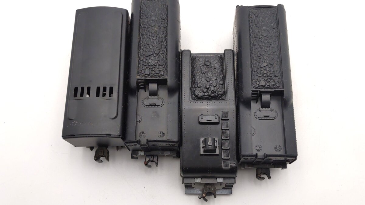 Lionel Vintage O Gauge Postwar Whistling & Non-Whistling Coal Tenders [4] VG