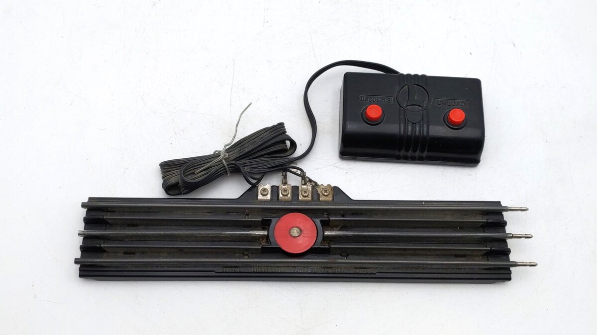 Lionel 6-5530 O Gauge Operating Track Section VG/Box