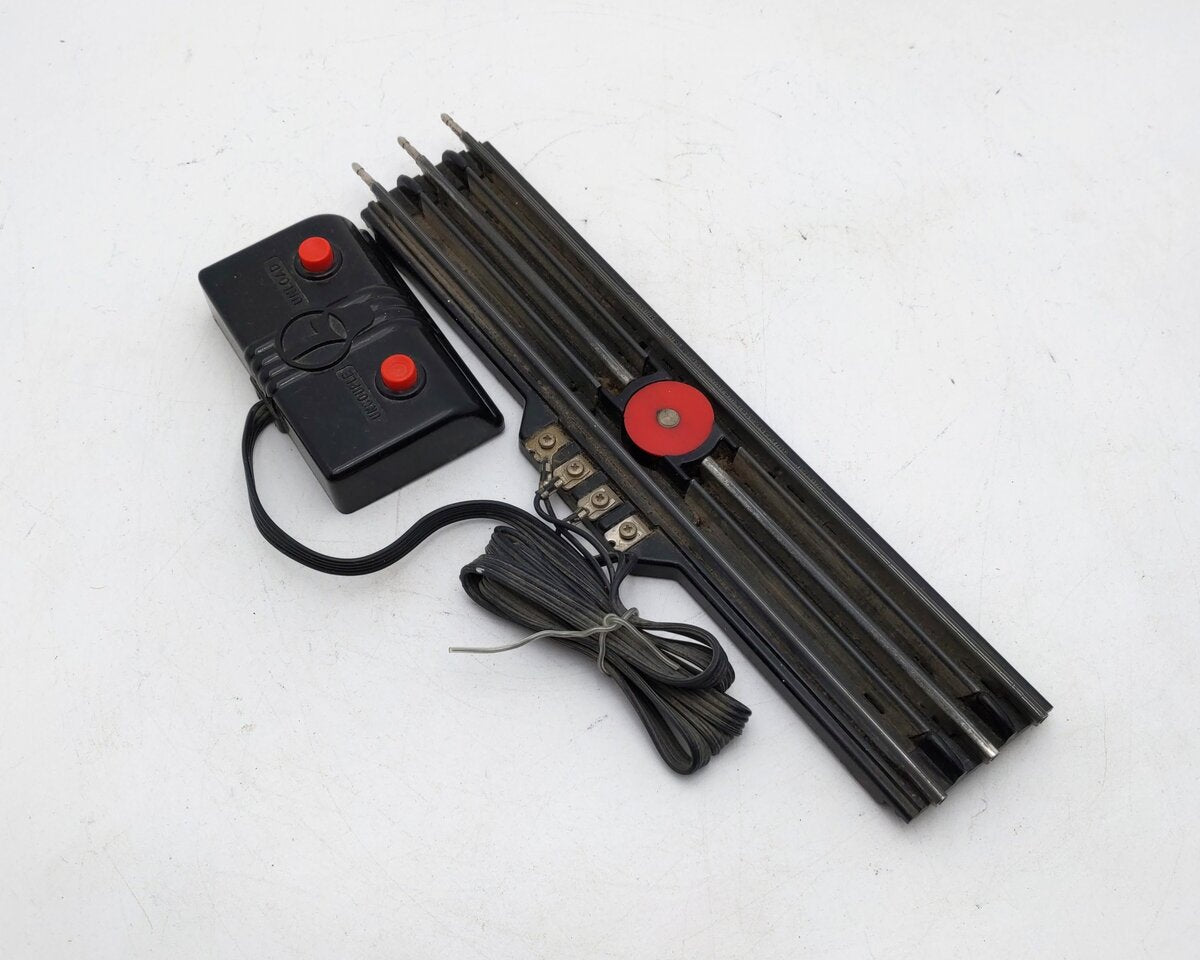 Lionel 6-5530 O Gauge Operating Track Section VG/Box