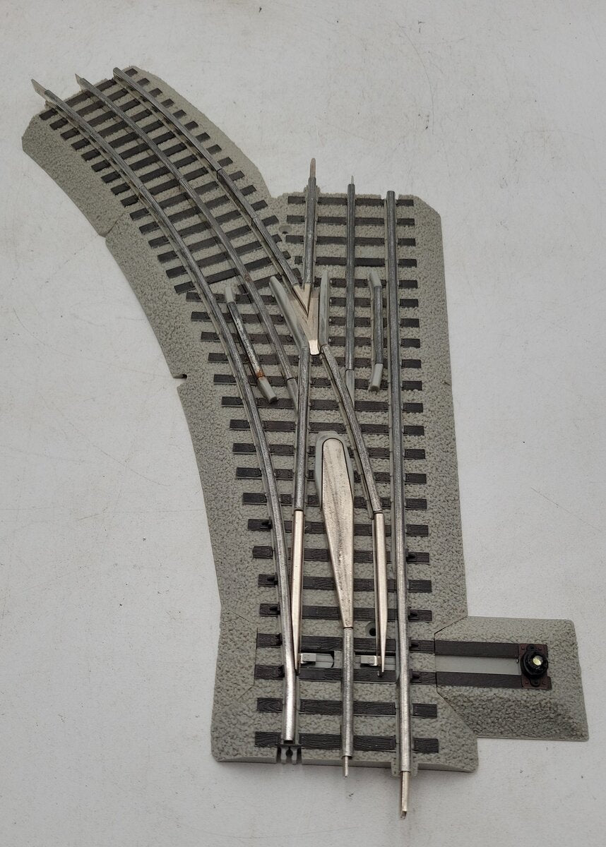 Lionel 6-12045 O O36 Left Hand Remote-Control FasTrack Curved Switch Turnout EX