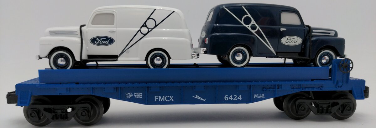 Lionel 6-16985 O Gauge Eastwood Automobilia Flatcar w/ Ford Panel Trucks #6424 EX/Box