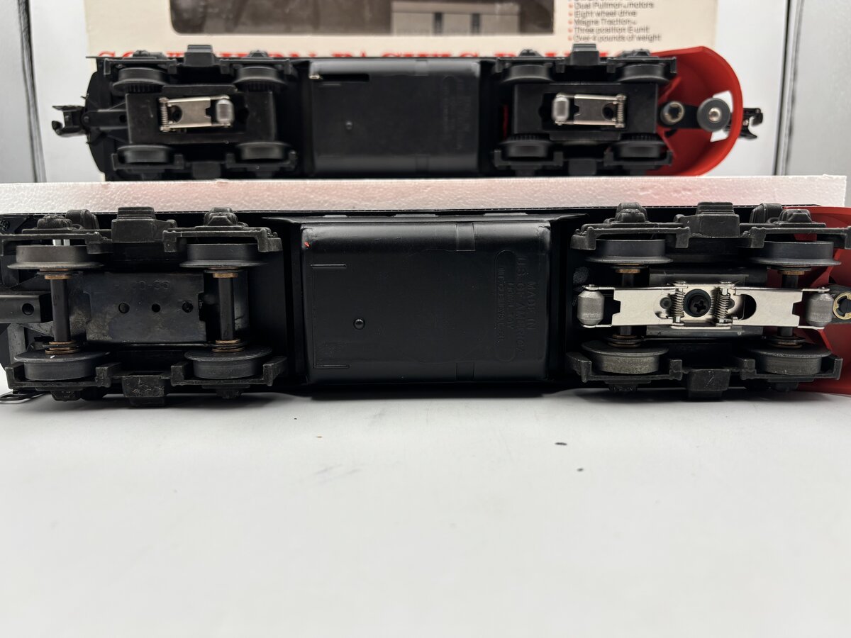 Lionel 6-8260 O Gauge Southern Pacific F3 AA Diesel Locomotive Set #8260/8262 EX/Box