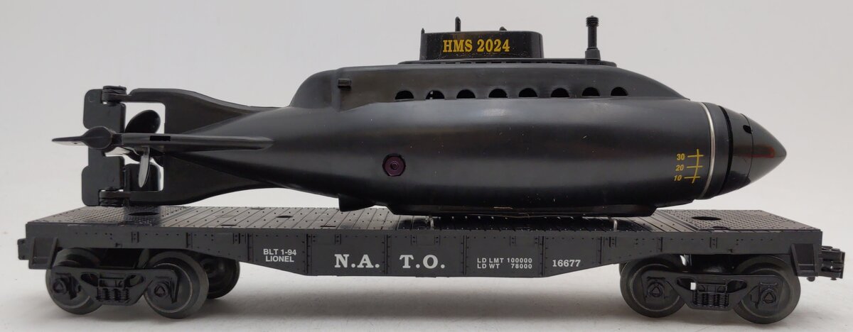 Lionel 6-16677 O Gauge NATO Flatcar with Royal Navy Submarine EX/Box