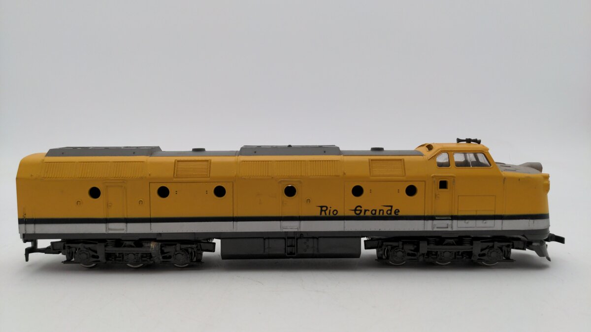 Rivarossi 5052-03 HO Rio Grande ML 4000 Diesel Locomotive #4001 EX