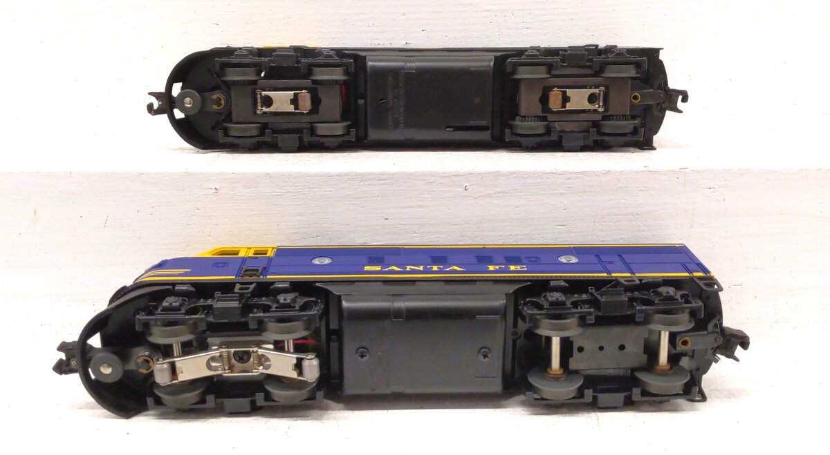Lionel 6-18117 O Gauge Santa Fe Blue/Yellow F3 AA Diesel Set VG/Box