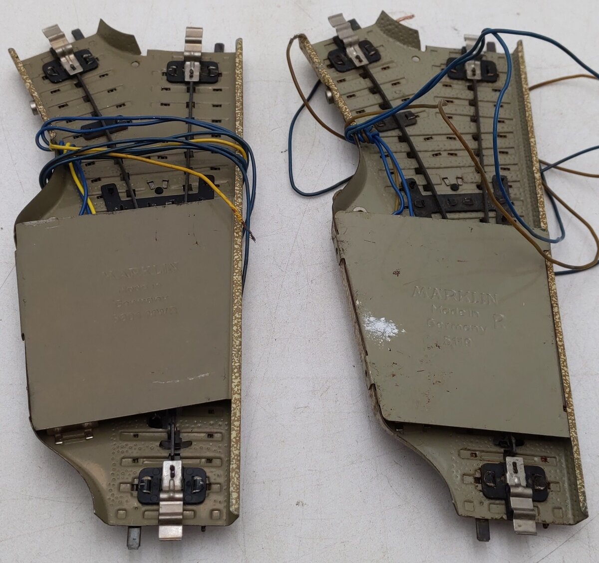 Marklin 5202 HO Scale Remote Right Switch Pair/Box