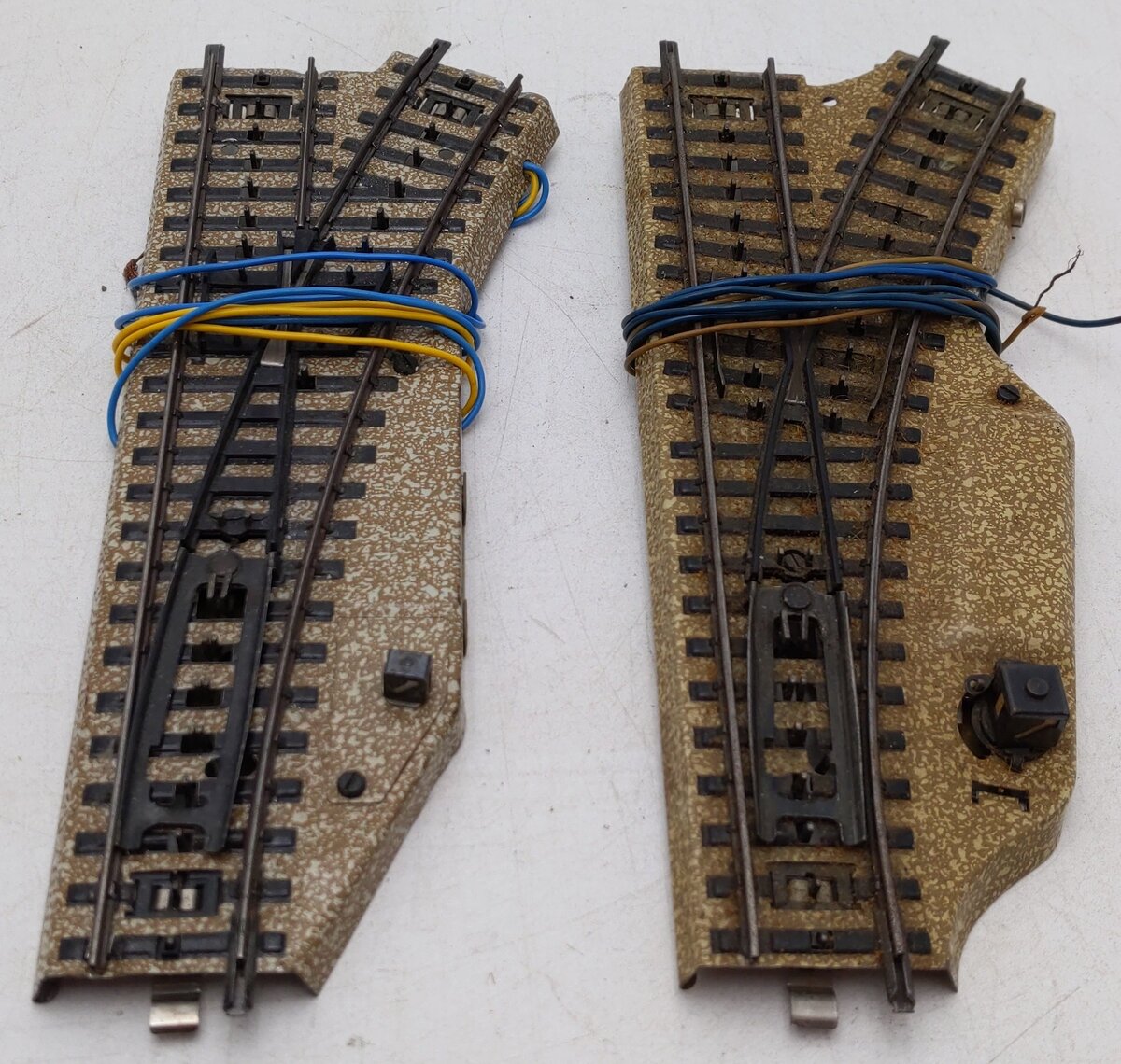 Marklin 5202 HO Scale Remote Right Switch Pair VG/Box