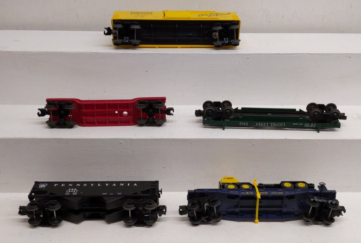 Lionel & Other Assorted O Gauge Freight Cars [5] EX