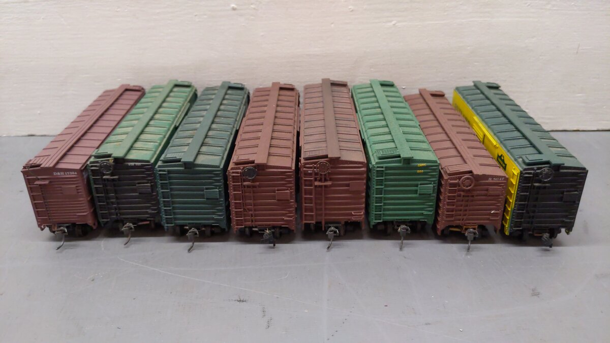 Accurail & Other CUSTOM Assorted Freight Cars: 8047, 408, 17384, 133, 169 [8]