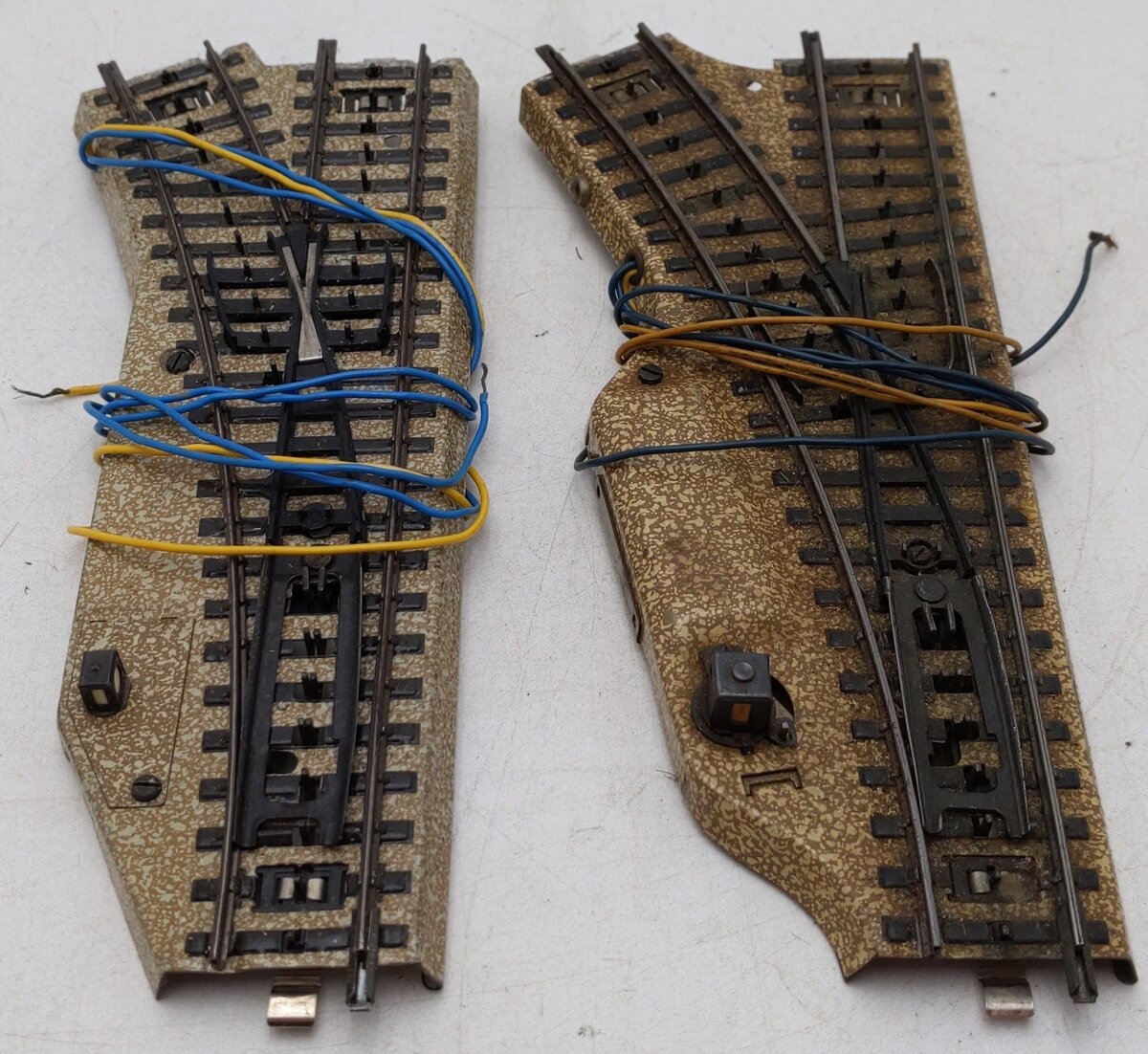 Marklin 5204 HO Scale Right Hand 24 ° Manual 2-Way Swich Turnouts [2]