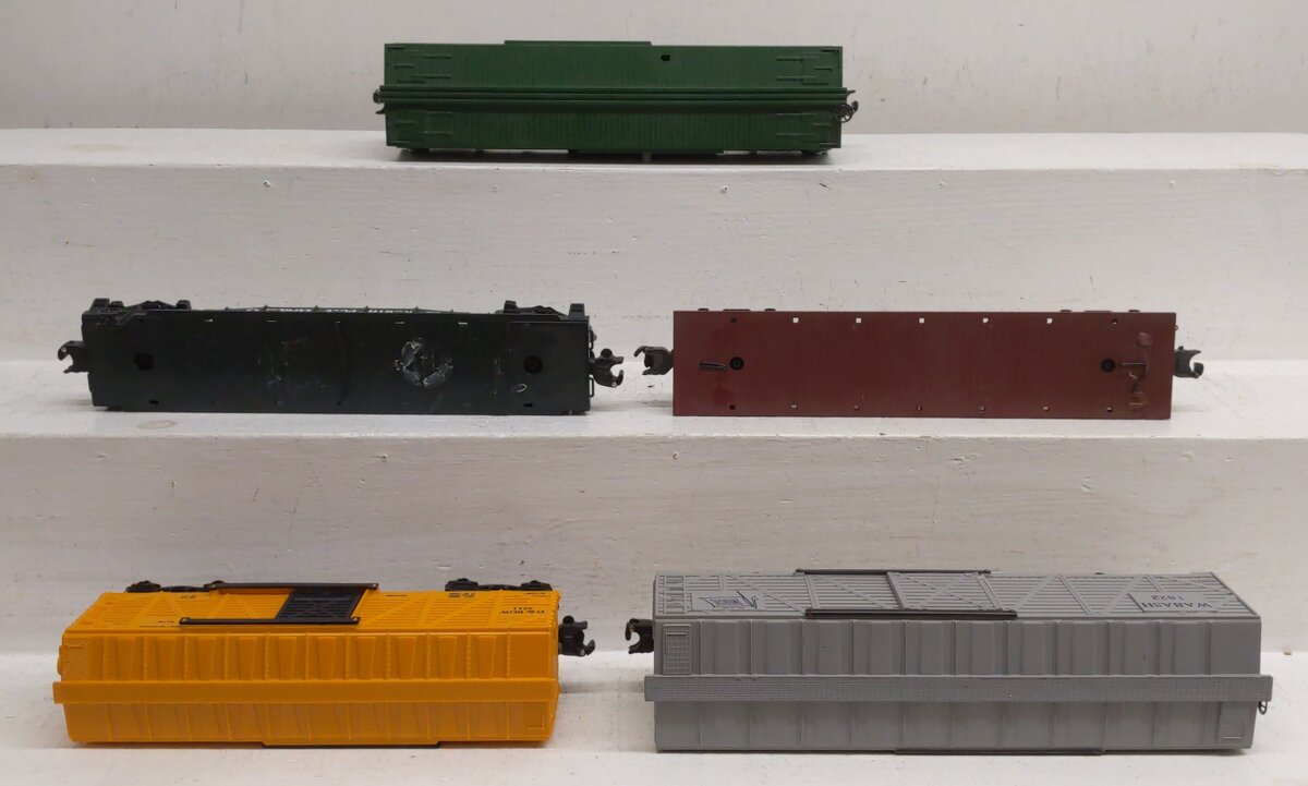 Lionel & Other Assorted Freight Cars [5] EX