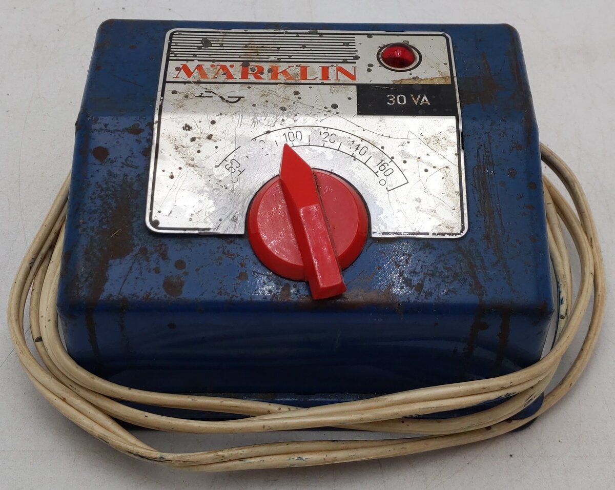 Marklin 6153 Vintage HO 110V Alternating Current Transformer/Box