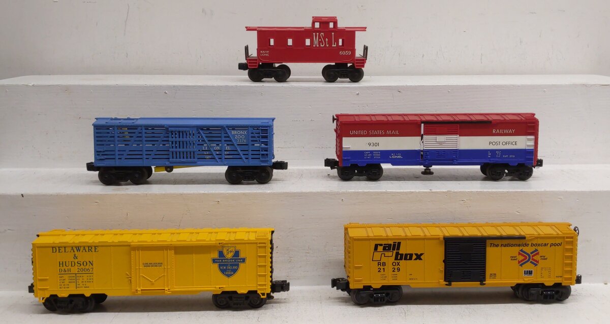 Lionel & Other Assorted Freight Cars [5] EX