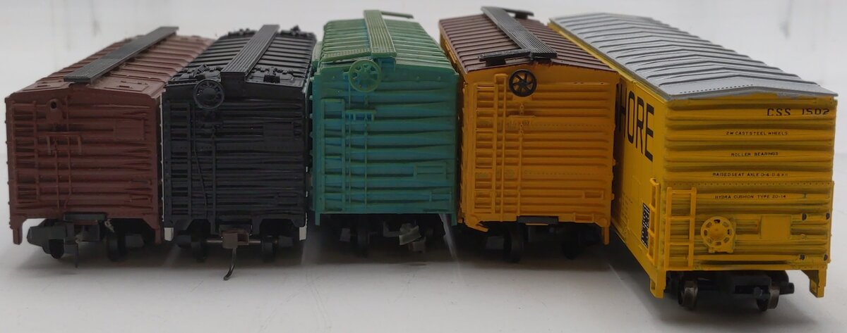 Assorted HO Scale Boxcar Freight Cars: 47025, 1784, 2511, 1502, 524880 [5] VG