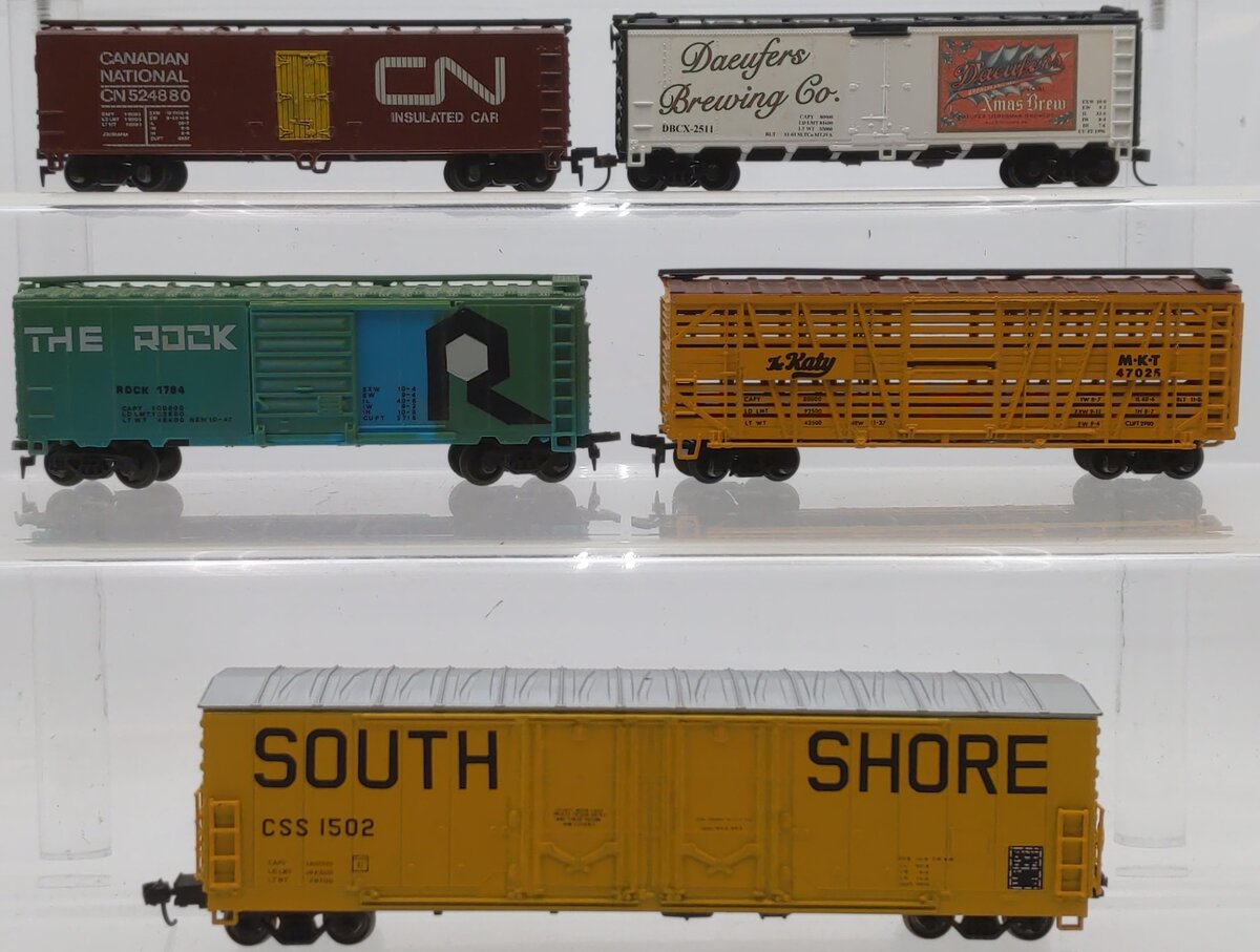 Assorted HO Scale Boxcar Freight Cars: 47025, 1784, 2511, 1502, 524880 [5] VG