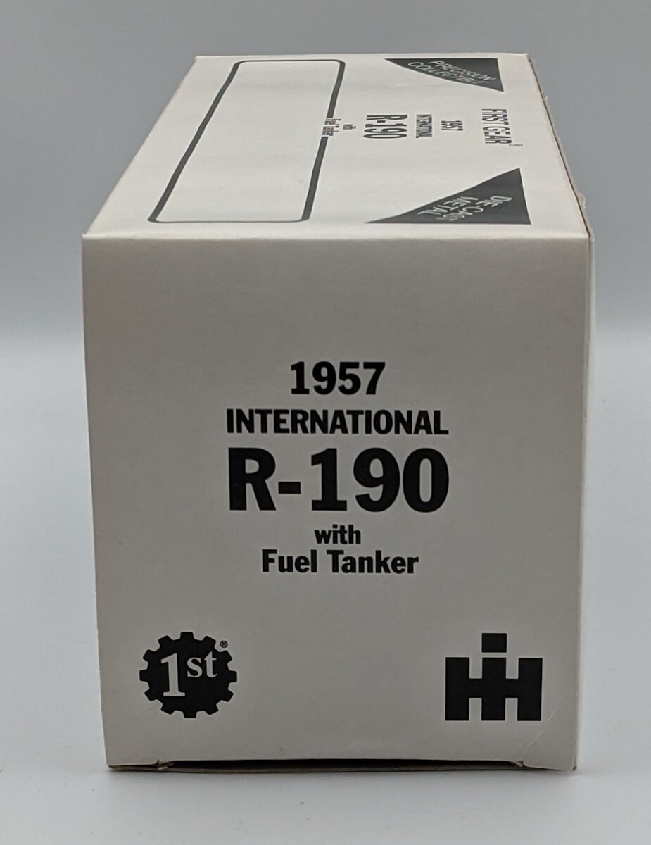 First Gear 19-1723 1:34 Scale International R-190 with Fuel Tanker Chicago FD MT/Box