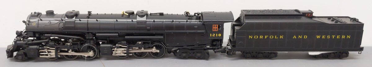 Lionel 6-28052 O Gauge N&W Class A Articulated 2-6-6-4 Steam Loco & Tender #1218 EX/Box