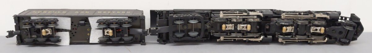 Lionel 6-28052 O Gauge N&W Class A Articulated 2-6-6-4 Steam Loco & Tender #1218 EX/Box