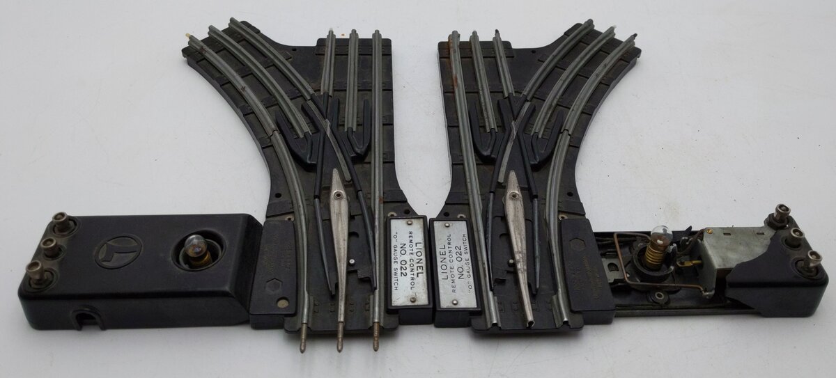 Lionel O22 Lionel Vintage O Gauge Remote LH & RH Switches [2] VG