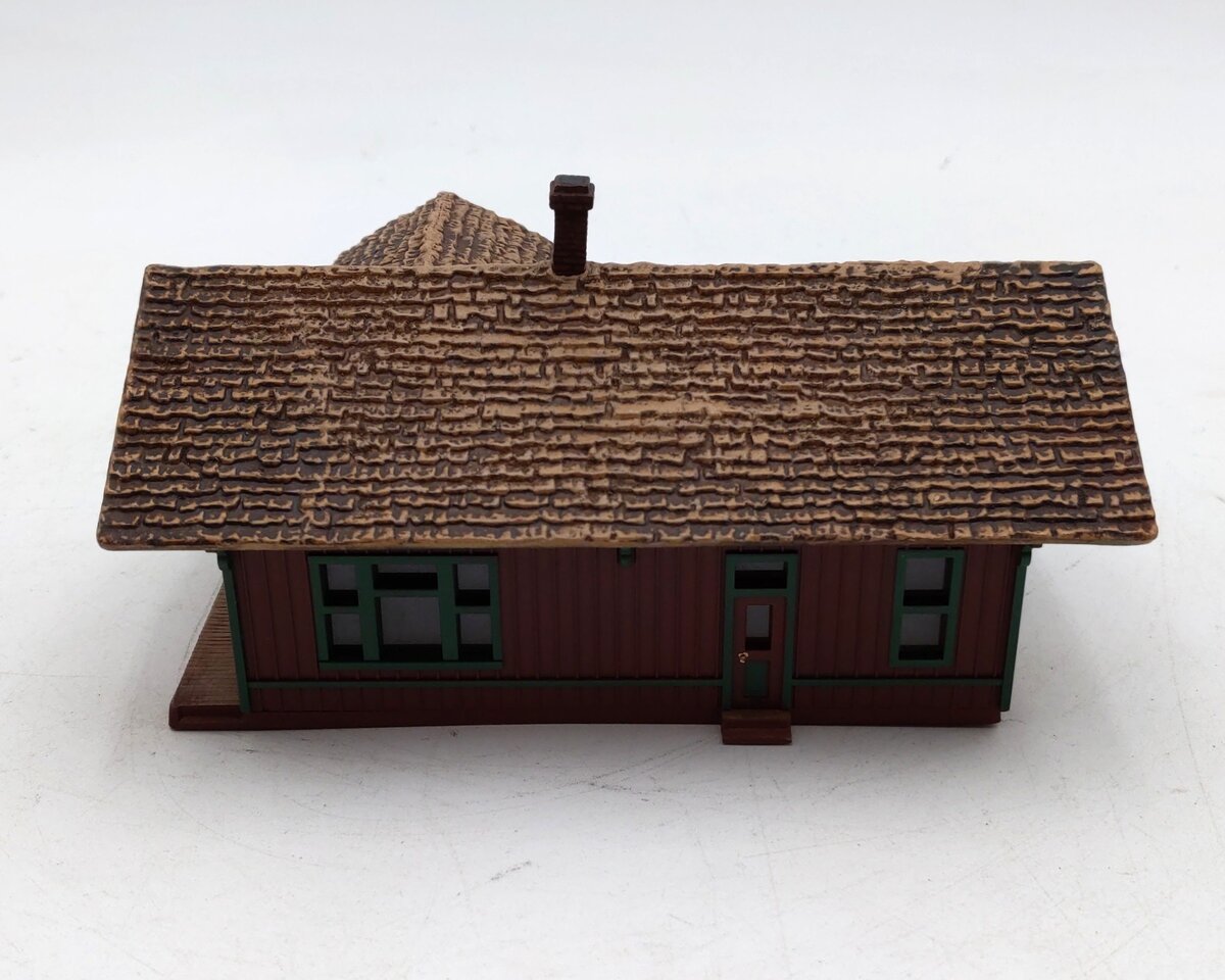 Hallmark 9452 The Hays Train Station from The Sarah Plain and Tall Collection LN/Box