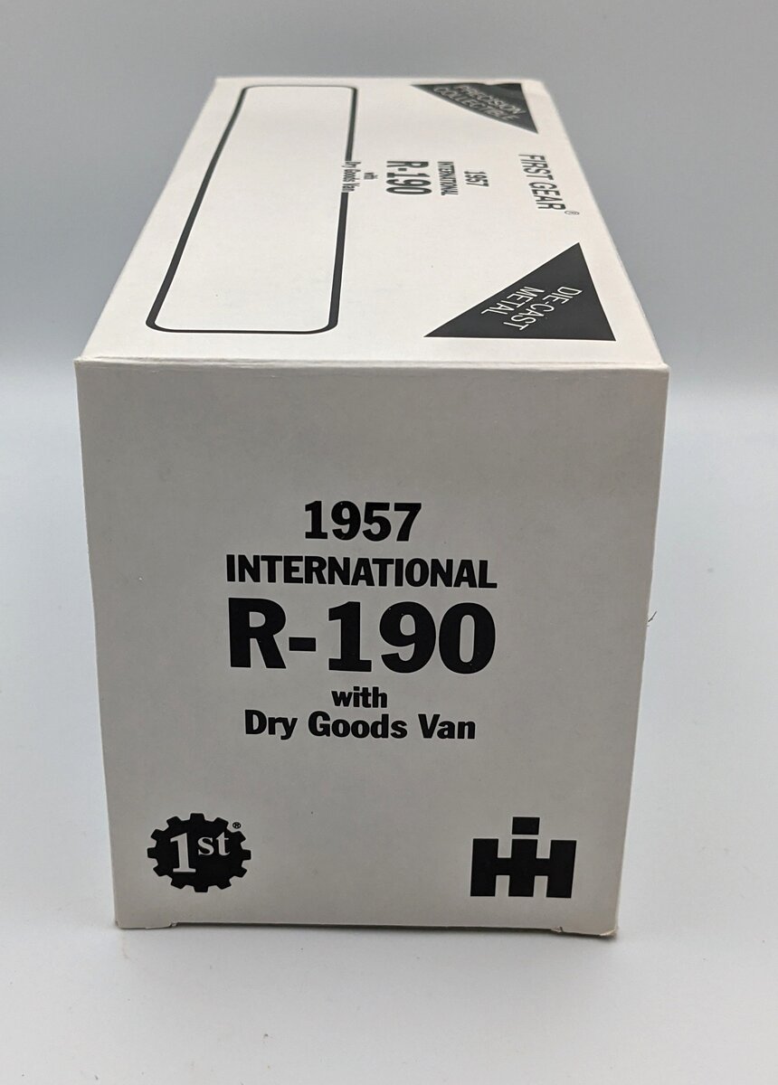 First Gear 19-1604 1:34 SP 1957 International R190 W/ Dry Goods Truck EX/Box