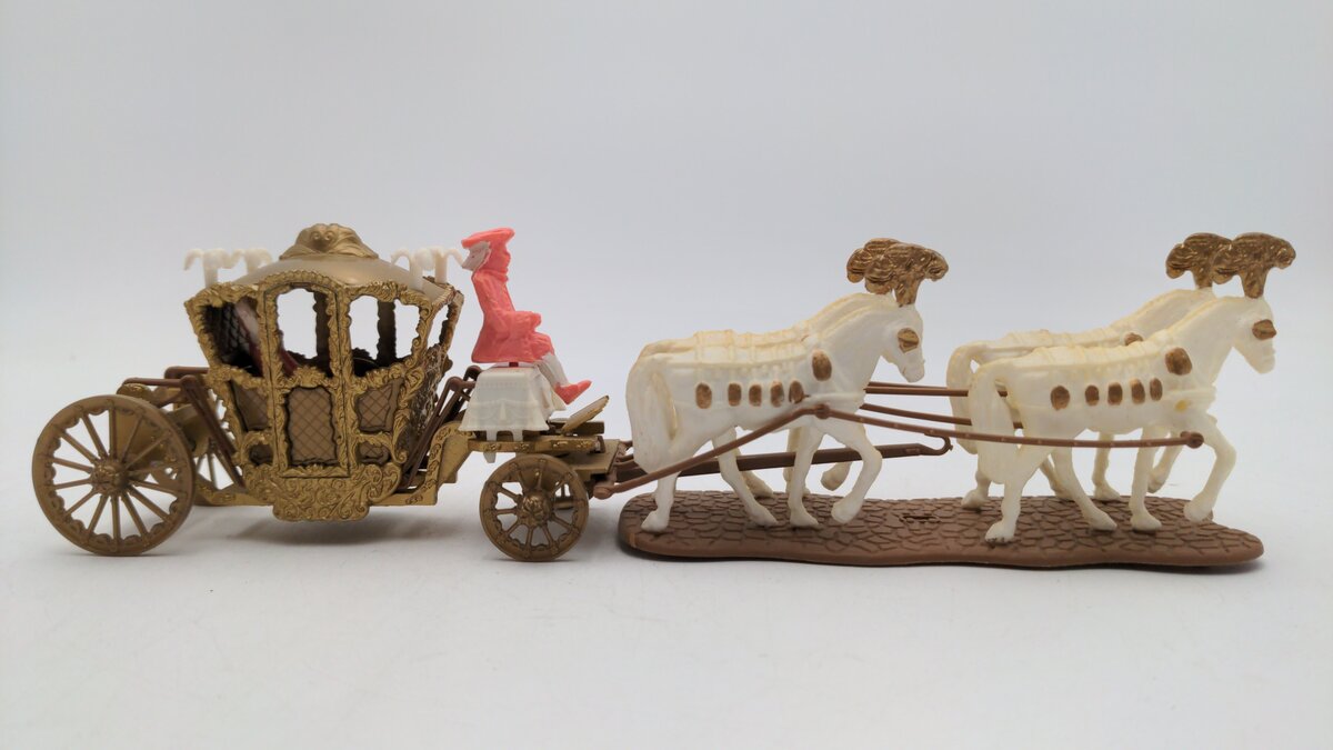 Dinky 111 1:64 Die-Cast Cinderella's Coach from The Slipper and the Rose Movie EX/Box