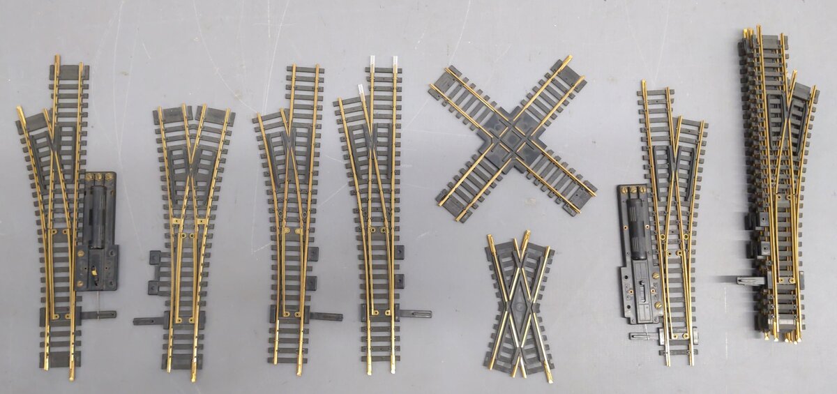 Atlas HO Scale Code 100 Assorted Turnout Sections [11] VG