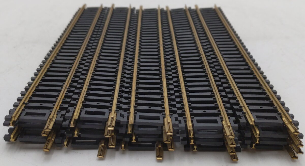 AHM 25404 HO Scale 9