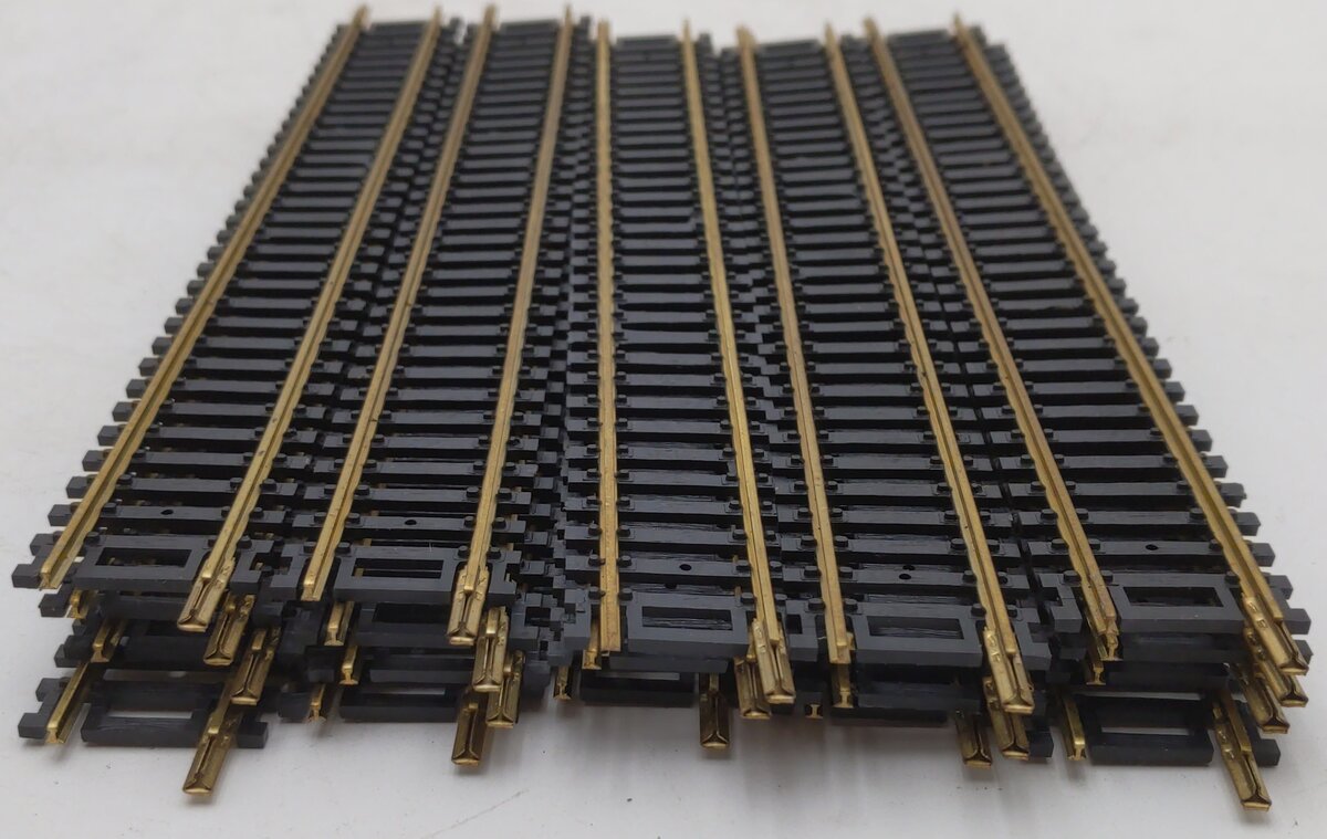 AHM 25404 HO Scale 9" Inch Straight Brass Track (Pack of 20) EX