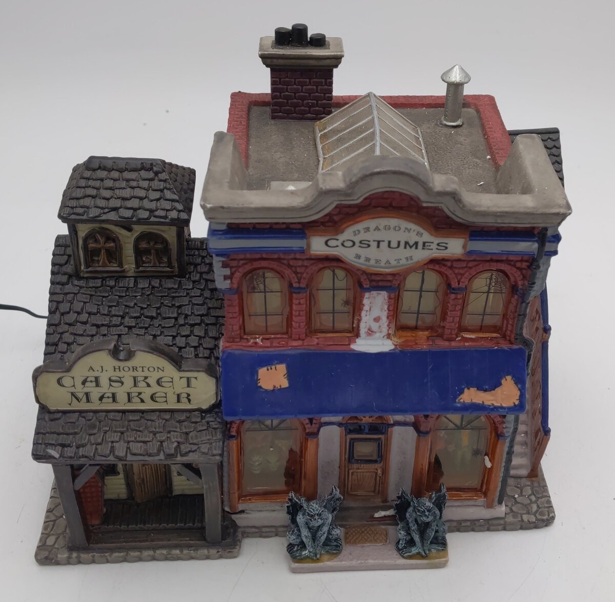 Lemax 05468A 2002 Spooky Town Dragon's Breath Costume Shop VG/Box
