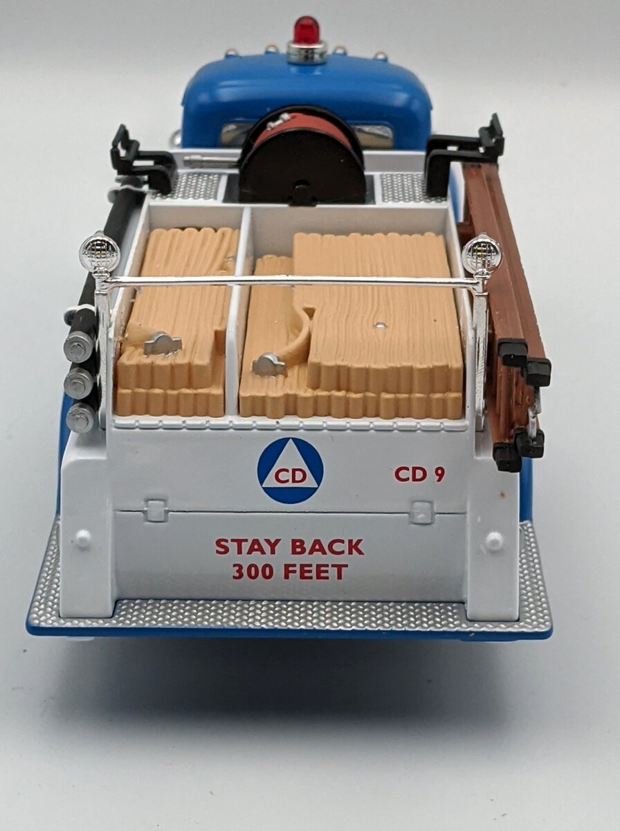 First Gear 19-1172 1:34 Die-Cast 1957 International Firetruck Civil Defense MT/Box
