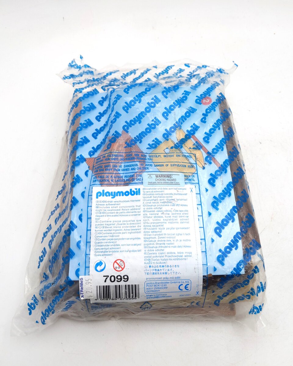 Playmobil 7099 Fisherman's Log Cabin Kit EX