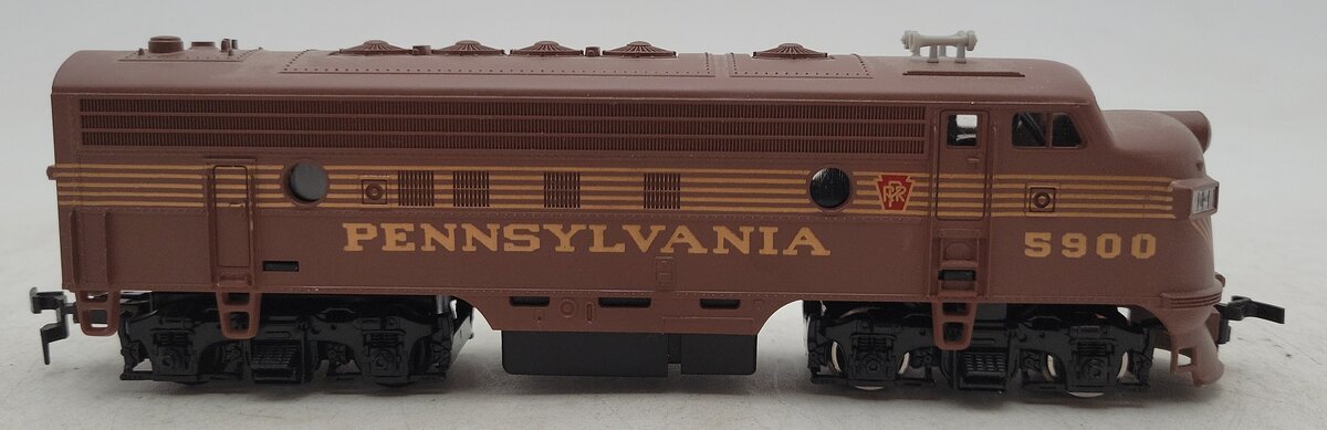 Pemco HO Scale Pennsylvania F9 Diesel Locomotive #4900 EX
