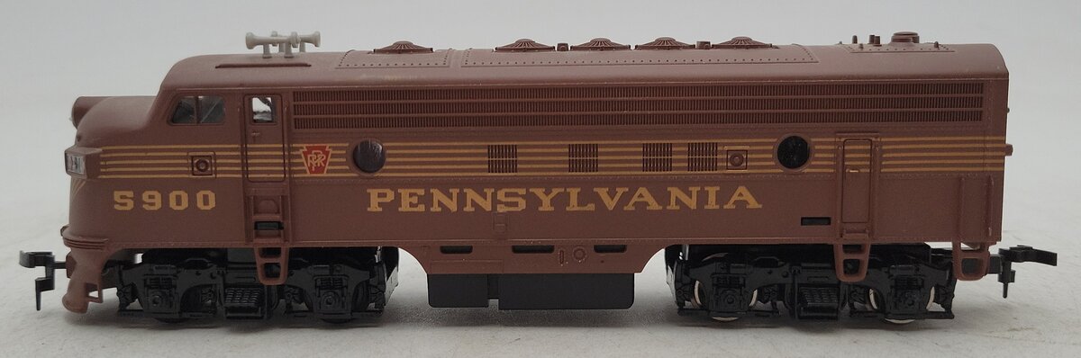 Pemco HO Scale Pennsylvania F9 Diesel Locomotive #4900 EX