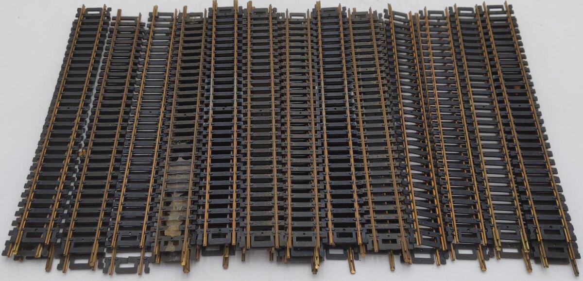 Atlas 0821 HO Code 100 Brass 9" Straight Snap Track (Pack of 36) VG