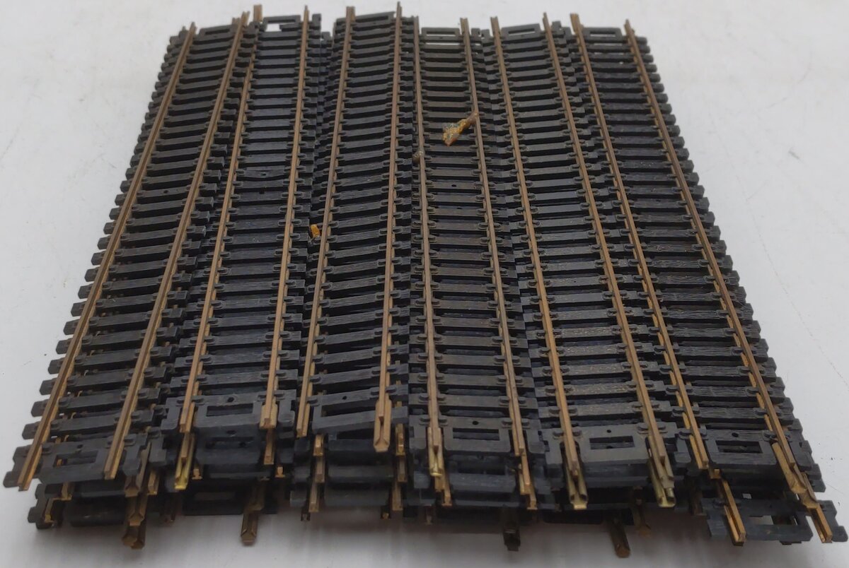 Atlas 0821 HO Code 100 Brass 9" Straight Snap Track (Pack of 36) VG